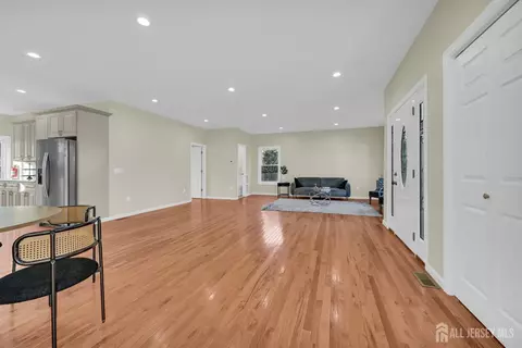 176 Easy St, Edison, NJ 08817 photo 15