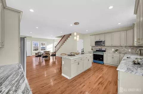 176 Easy St, Edison, NJ 08817 photo 25