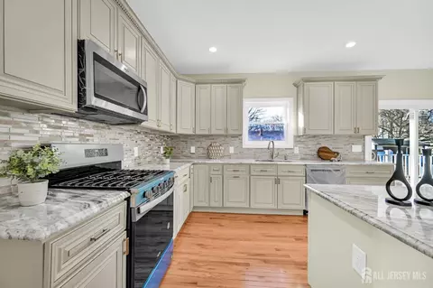 176 Easy St, Edison, NJ 08817 photo 23