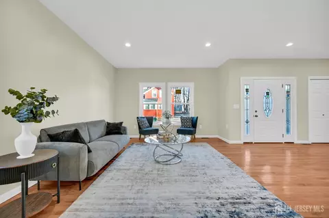 176 Easy St, Edison, NJ 08817 photo 7