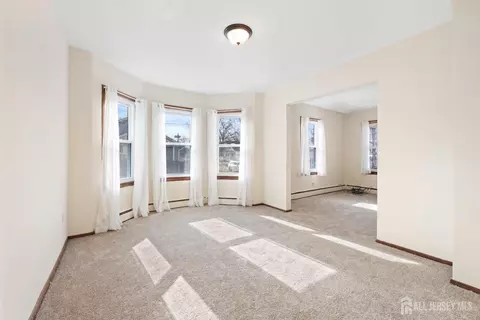 112 Coleman St, Middlesex, NJ 08846 photo 6