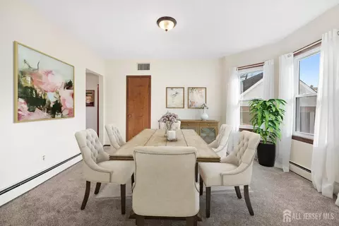 112 Coleman St, Middlesex, NJ 08846 photo 4