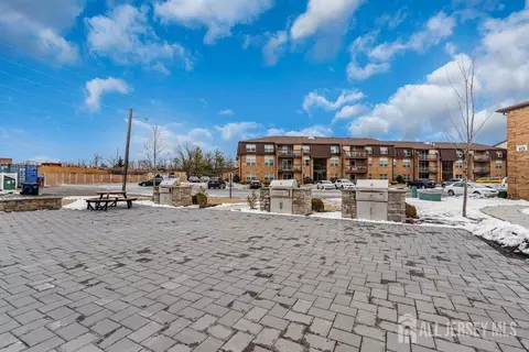 1610 Raspberry Ct, Edison, NJ 08817 photo 16