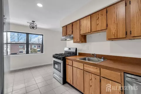 1610 Raspberry Ct, Edison, NJ 08817 photo 9