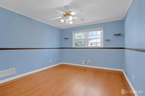 7 Robin Rd, Edison, NJ 08820 photo 27