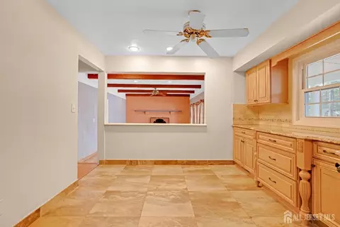 7 Robin Rd, Edison, NJ 08820 photo 17