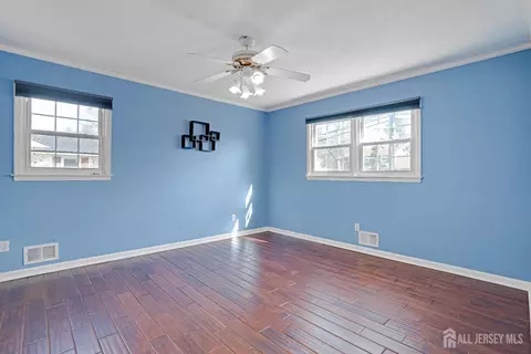 7 Robin Rd, Edison, NJ 08820 photo 29