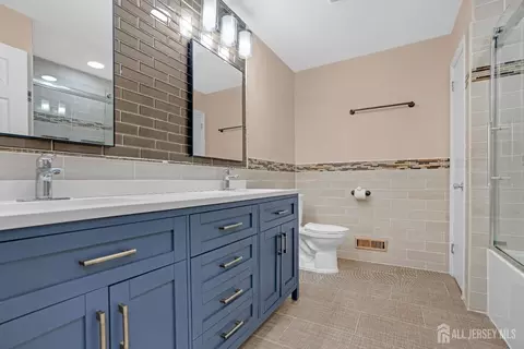 7 Robin Rd, Edison, NJ 08820 photo 33