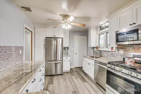 149 Vineyard Rd, Edison, NJ 08817 photo 13