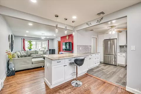 149 Vineyard Rd, Edison, NJ 08817 photo 11