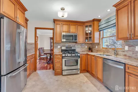 14 Daniel Pl, Matawan, NJ 07747 photo 11