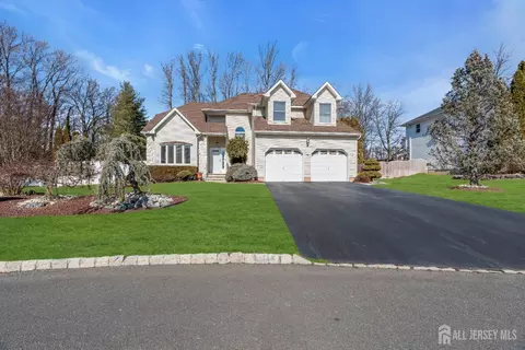 14 Daniel Pl, Matawan, NJ 07747 photo 2