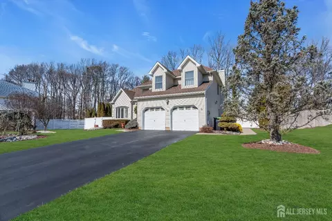 14 Daniel Pl, Matawan, NJ 07747 photo 3