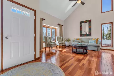 14 Daniel Pl, Matawan, NJ 07747 photo 5