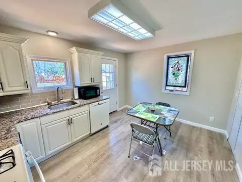 111 Main St, Helmetta, NJ 08828 photo 17