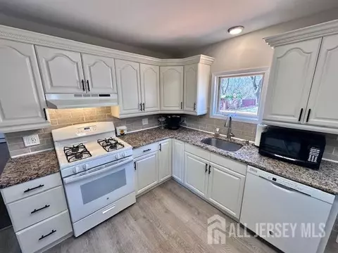 111 Main St, Helmetta, NJ 08828 photo 15