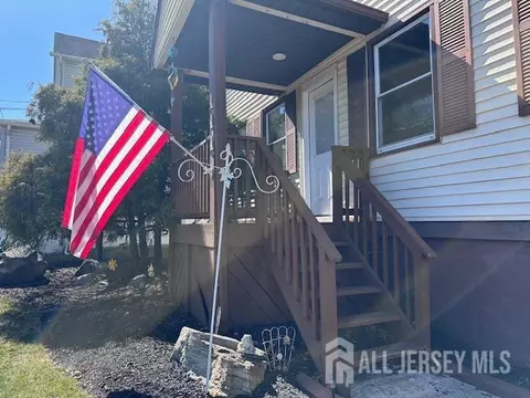 111 Main St, Helmetta, NJ 08828 photo 5