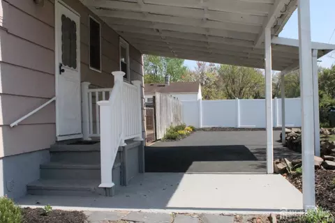 Exterior - 2 Haven Ter, Parlin, NJ 08859 photo 1 of 4