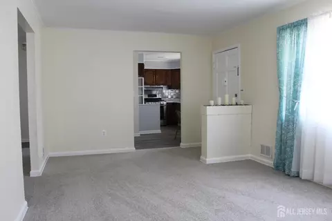 Living - 2 Haven Ter, Parlin, NJ 08859 photo 3 of 3