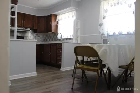 Entry Way - 2 Haven Ter, Parlin, NJ 08859 photo 2 of 2