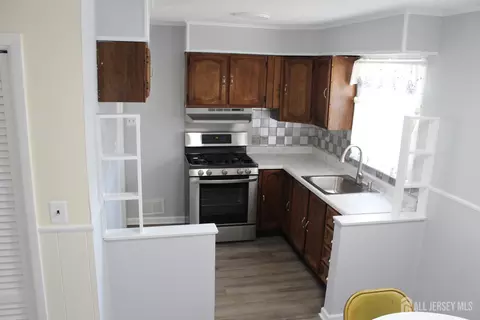 Kitchen - 2 Haven Ter, Parlin, NJ 08859 photo 1 of 2