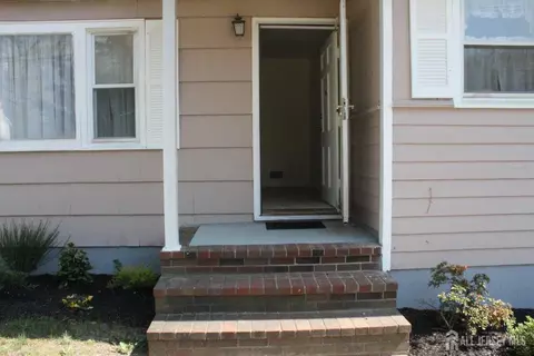 Exterior - 2 Haven Ter, Parlin, NJ 08859 photo 3 of 4