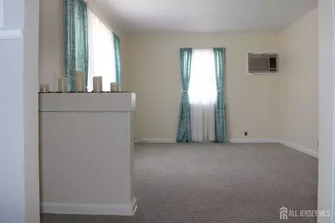 Living - 2 Haven Ter, Parlin, NJ 08859 photo 2 of 3