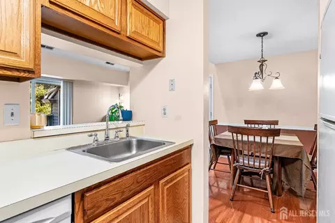 2310 Ravens Crest Dr, Plainsboro, NJ 08536 photo 7