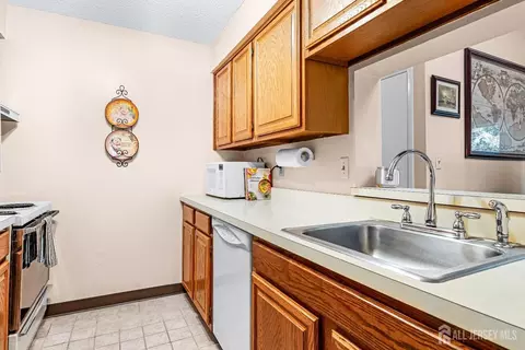2310 Ravens Crest Dr, Plainsboro, NJ 08536 photo 5