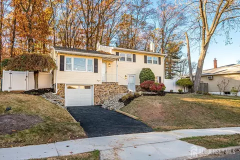 4 Adelphi Ct, Edison, NJ 08837 photo 1