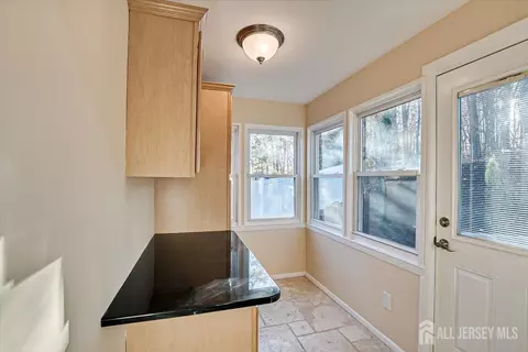 4 Adelphi Ct, Edison, NJ 08837 photo 8