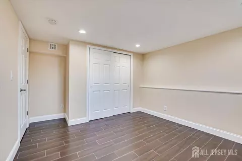 4 Adelphi Ct, Edison, NJ 08837 photo 23