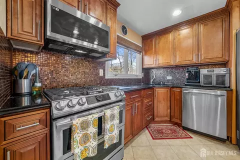 4 Hill Rd, Edison, NJ 08817 photo 14