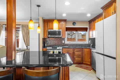 4 Hill Rd, Edison, NJ 08817 photo 12