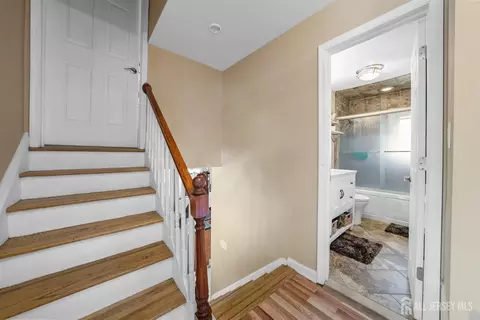 4 Hill Rd, Edison, NJ 08817 photo 16