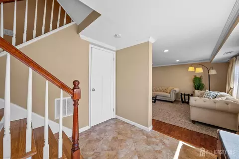 4 Hill Rd, Edison, NJ 08817 photo 6