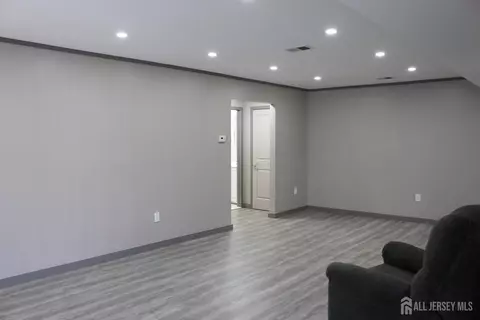 1612 Raspberry Ct, Edison, NJ 08817 photo 3
