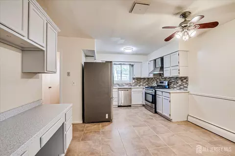 55 Marlin Ave E, Edison, NJ 08820 photo 17