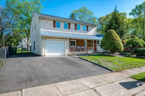 55 Marlin Ave E, Edison, NJ 08820 photo 3