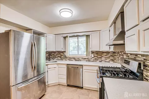 55 Marlin Ave E, Edison, NJ 08820 photo 21