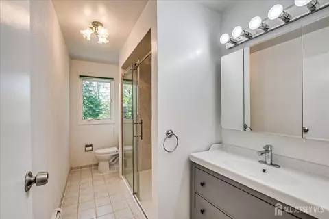 55 Marlin Ave E, Edison, NJ 08820 photo 40