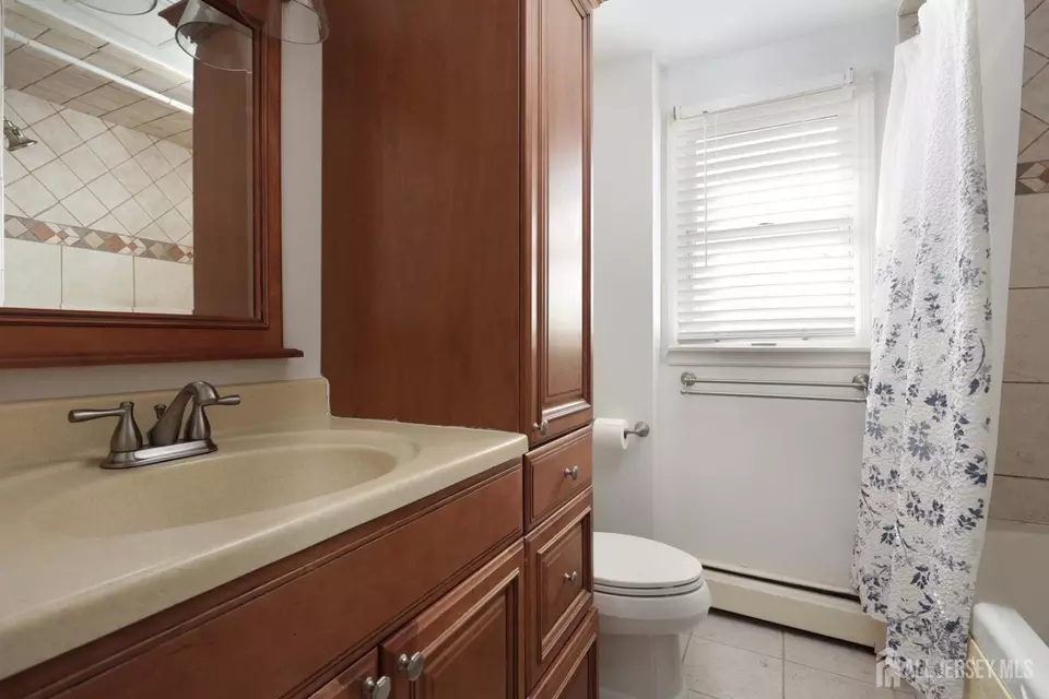 Bath - 687 Hommann Ave, Perth Amboy, NJ 08861 photo 2 of 2