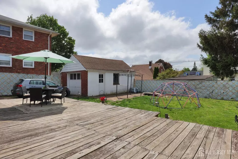 Exterior - 687 Hommann Ave, Perth Amboy, NJ 08861 photo 7 of 11