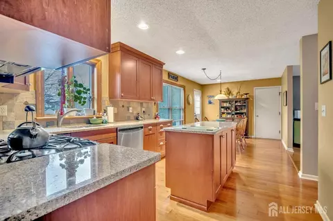 25 Franklin Dr, Plainsboro, NJ 08536 photo 7