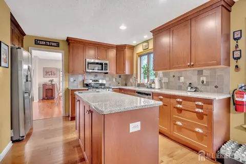 25 Franklin Dr, Plainsboro, NJ 08536 photo 9
