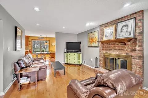 25 Franklin Dr, Plainsboro, NJ 08536 photo 17