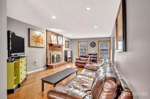 25 Franklin Dr, Plainsboro, NJ 08536 photo 14