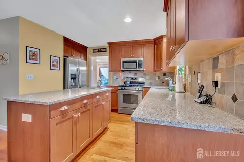 25 Franklin Dr, Plainsboro, NJ 08536 photo 8