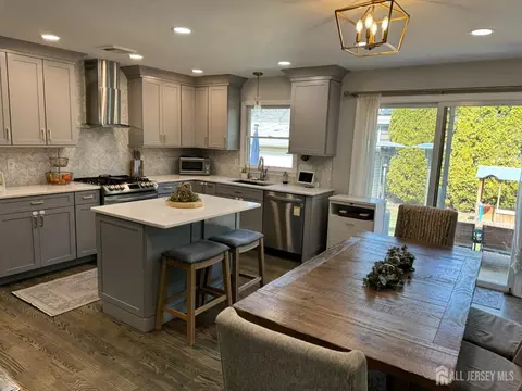 333 Harris Ave, Middlesex, NJ 08846 photo 8