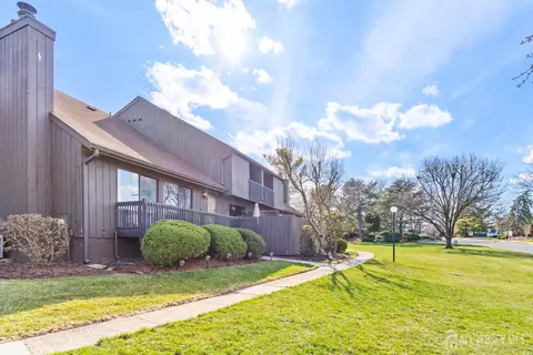100 Westgate Dr, Edison, NJ 08820 photo 2